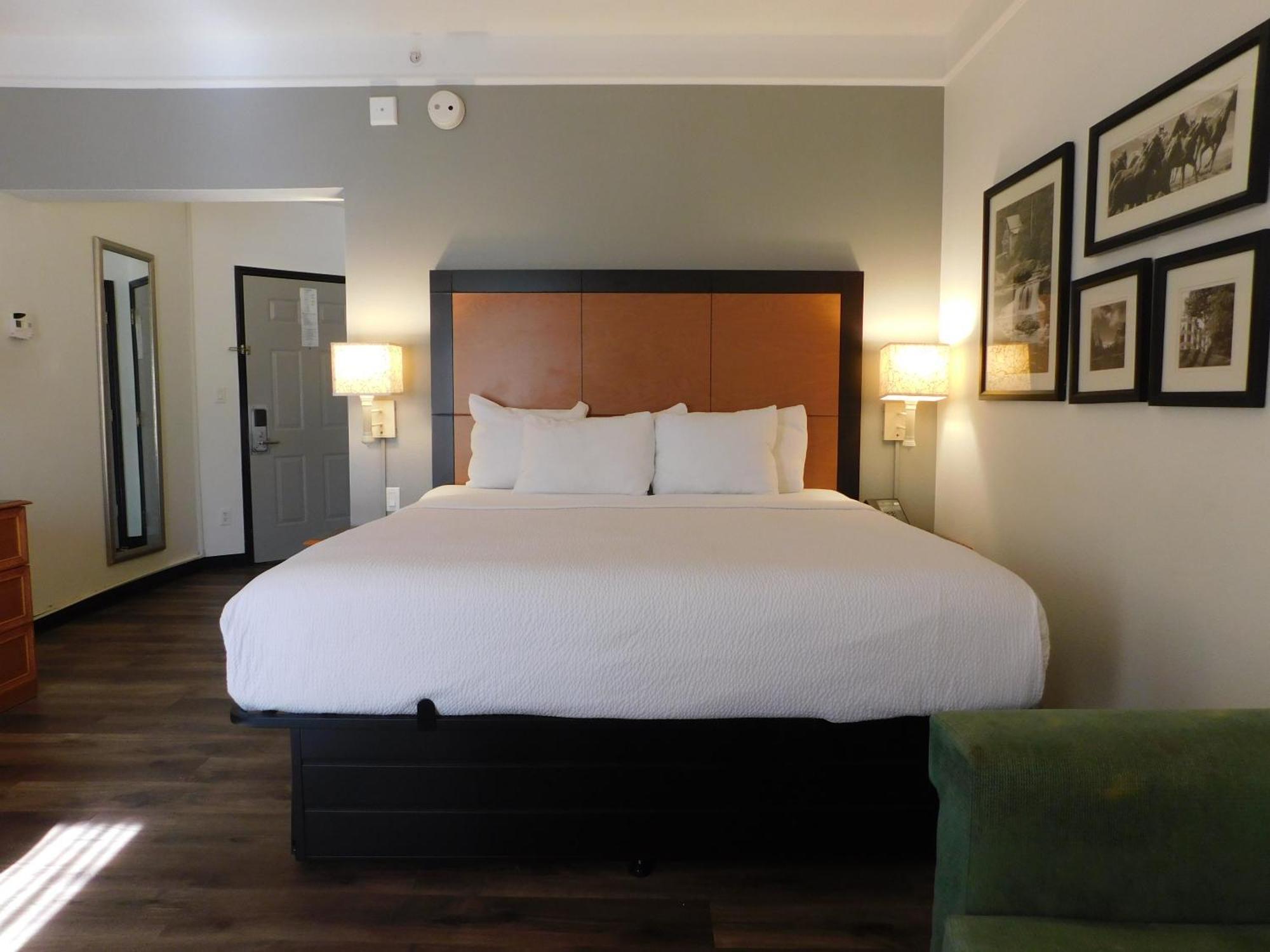 La Quinta By Wyndham Winston-Salem Hotel Buitenkant foto