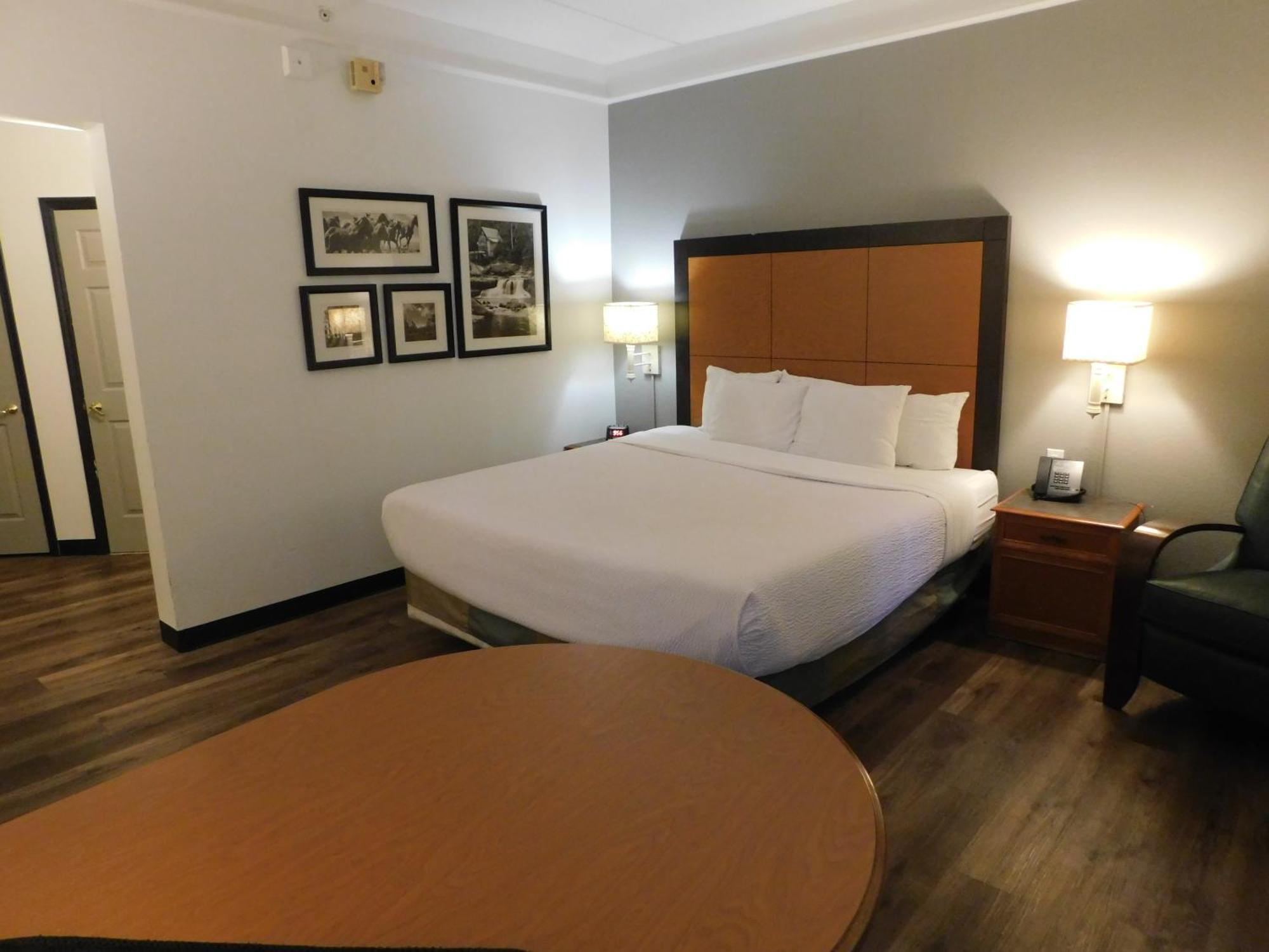 La Quinta By Wyndham Winston-Salem Hotel Buitenkant foto